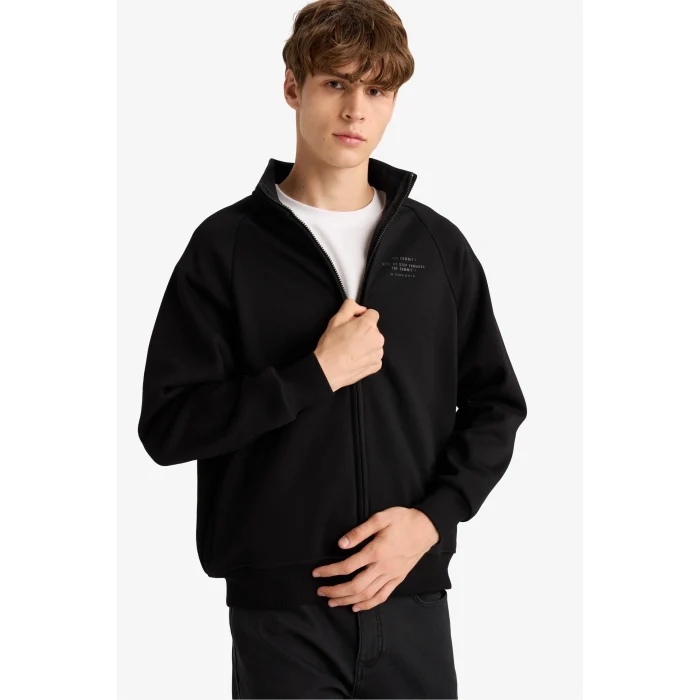 Defacto E1367AXBK81 Siyah Boxy Fit Dik Yaka Baskılı İçi Yumuşak Tüylü Cepli Fermuarlı Sweatshirt
