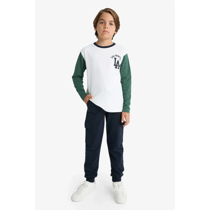 Defacto F2493A8WT32 Beyaz Erkek Çocuk 2li Takım Baskılı Uzun Kollu Tişört Eşofman Altı