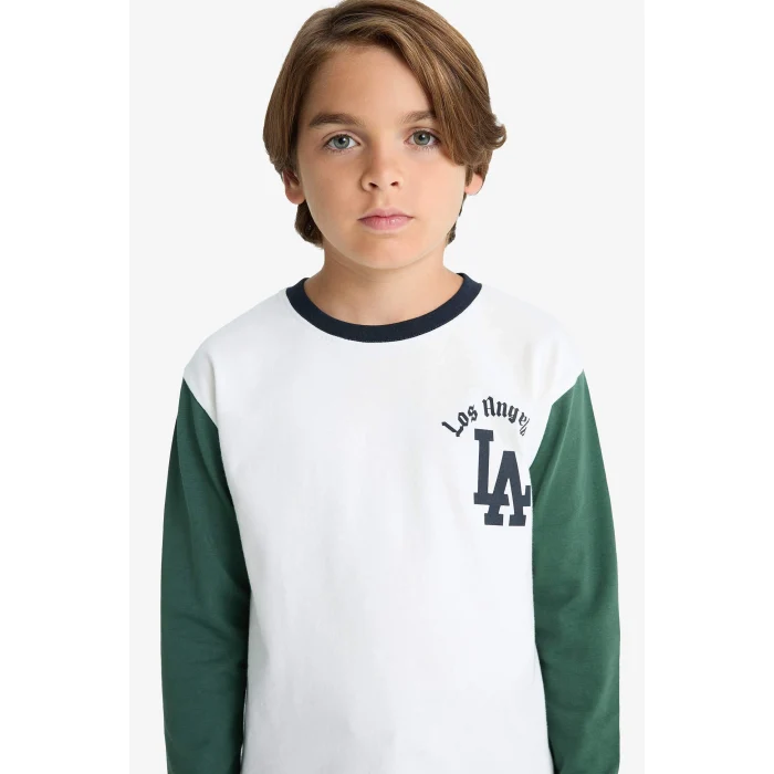 Defacto F2493A8WT32 Beyaz Erkek Çocuk 2li Takım Baskılı Uzun Kollu Tişört Eşofman Altı