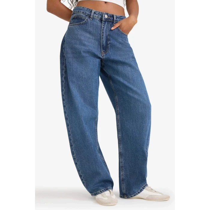 Defacto F7688AXNM34 Mavi Barrel Fit Yüksek Bel Katlamalı Paça Jean Yıkamalı Pantolon