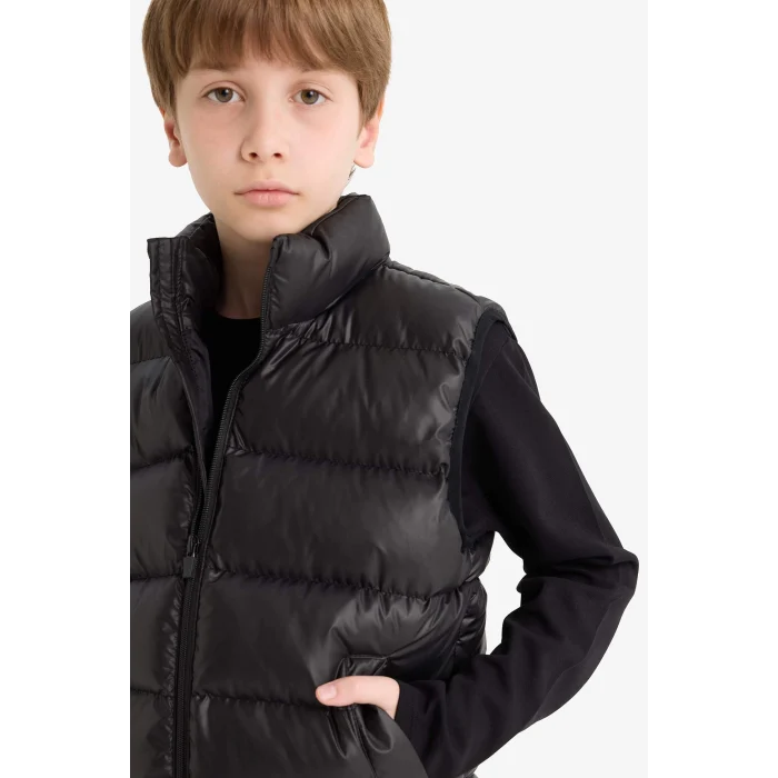 Defacto F3092A8BK27 Siyah Erkek Çocuk Su Geçirmez Fermuarlı Dik Yaka Şişme Yelek