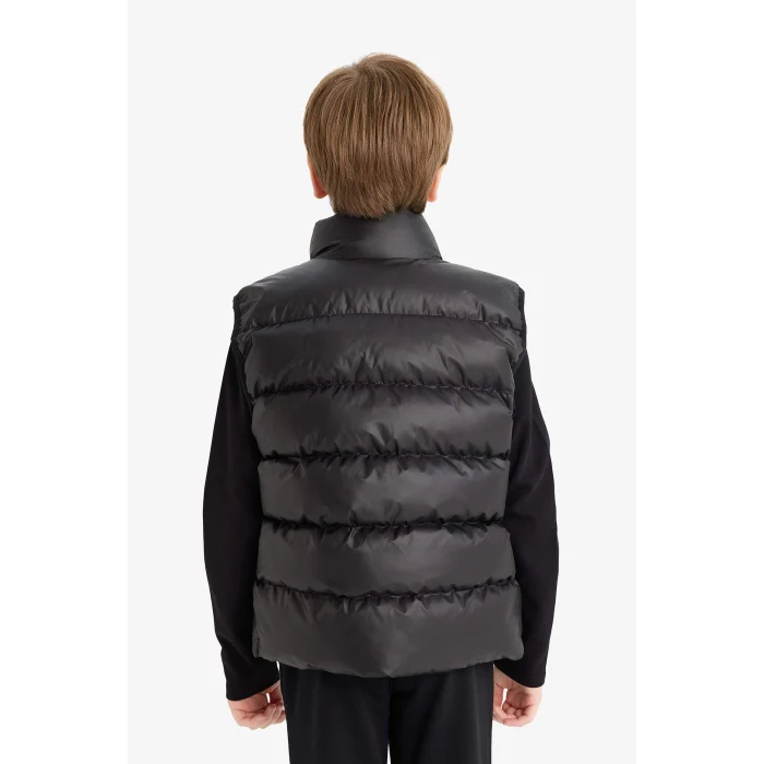 Defacto F3092A8BK27 Siyah Erkek Çocuk Su Geçirmez Fermuarlı Dik Yaka Şişme Yelek