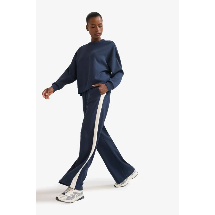 Defacto E8956AXNV165 Lacivert DeFactoFit Wide Leg Geniş Paça Standart Boy Modal Soft Touch Pantolon