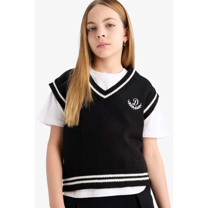 Defacto C6925A8BK27 Siyah Kız Çocuk Standart Fit V Yaka Okul Triko Süveteri