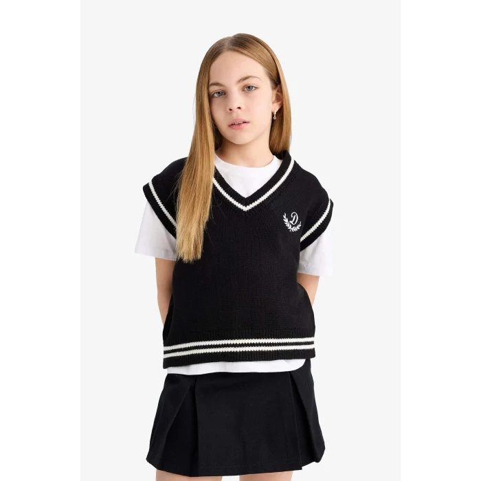Defacto C6925A8BK27 Siyah Kız Çocuk Standart Fit V Yaka Okul Triko Süveteri