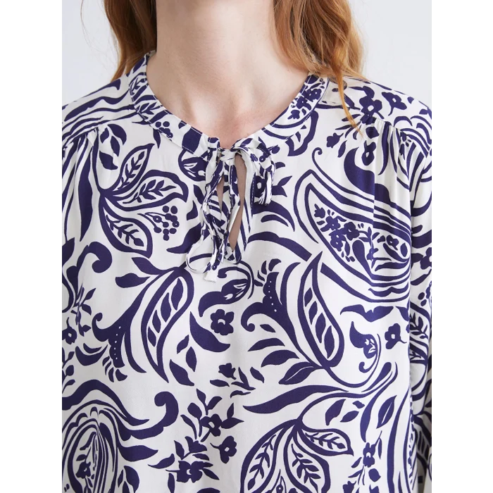 LCWAIKIKI Classic Mavi Bağlamalı Yaka Çiçekli Kadın Bluz
