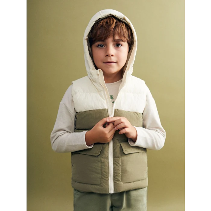 LCW Kids Bej Kapüşonlu Erkek Çocuk Yelek