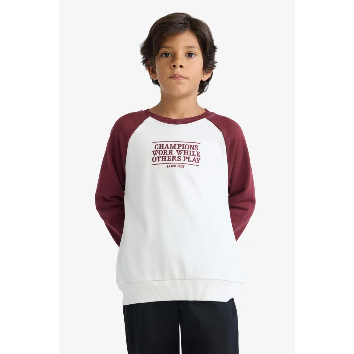 Defacto F2707A8ER136 Ekru Erkek Çocuk Oversize Geniş Kalıp Bisiklet Yaka Nakışlı Sweatshirt