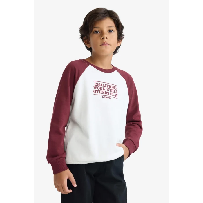 Defacto F2707A8ER136 Ekru Erkek Çocuk Oversize Geniş Kalıp Bisiklet Yaka Nakışlı Sweatshirt