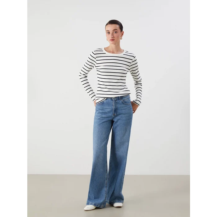 LCWAIKIKI Classic Ekru Bisiklet Yaka Çizgili Kadın Body