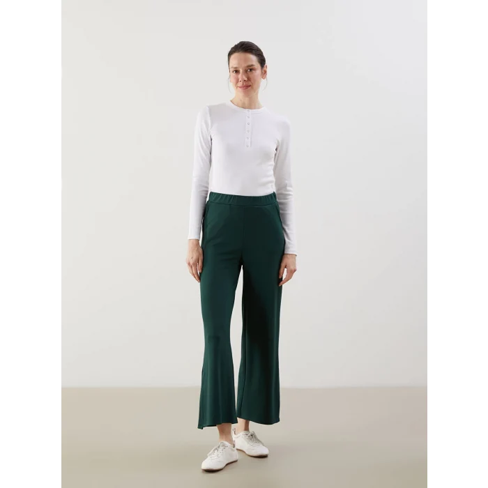 LCWAIKIKI Classic Beyaz Bisiklet Yaka Kadın Body