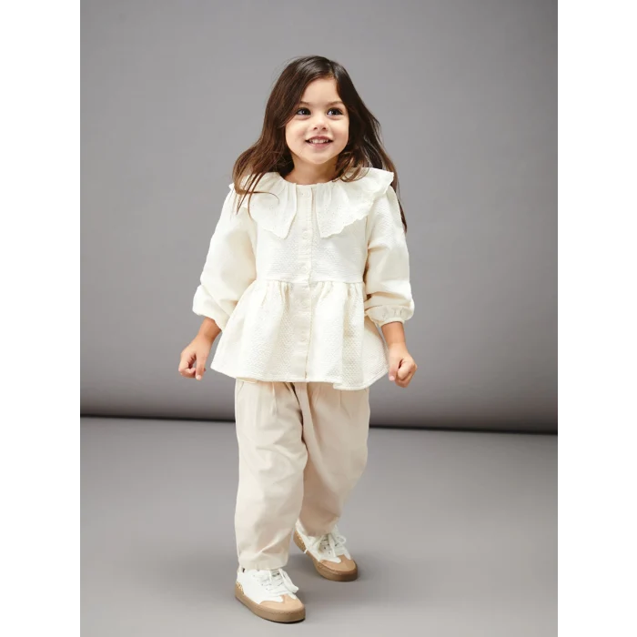 LCW baby Bej Bebe Yaka Kız Bebek Bluz ve Pantolon 2li Takım