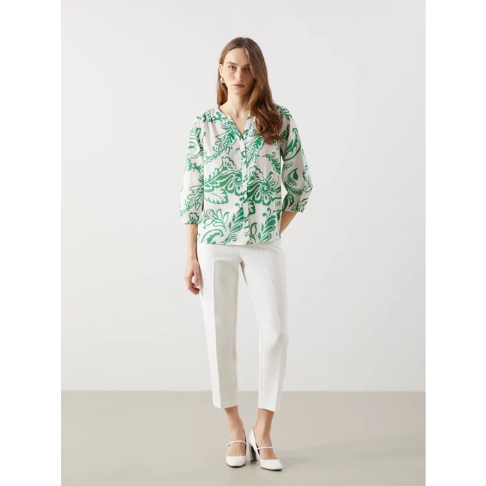 LCWAIKIKI Classic Yeşil Kaçık Yaka Çiçekli Kadın Bluz