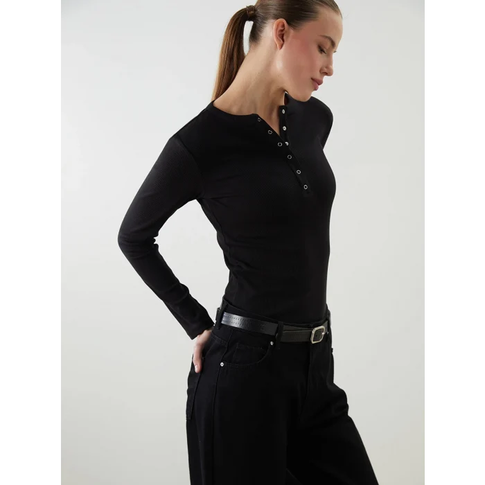 LCWAIKIKI Classic Siyah Bisiklet Yaka Kadın Body