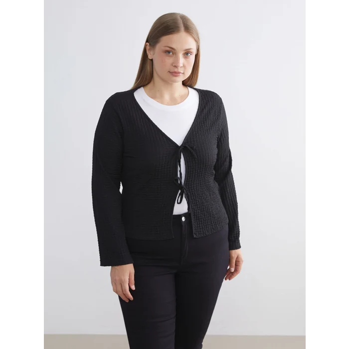 LCWAIKIKI Classic Siyah V Yaka Bağlamalı Dokulu Bluz