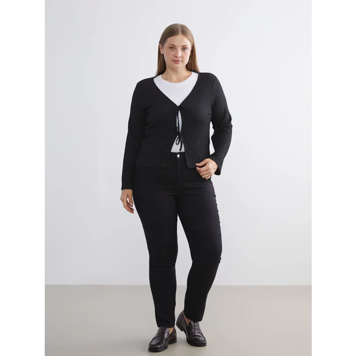 LCWAIKIKI Classic Siyah V Yaka Bağlamalı Dokulu Bluz