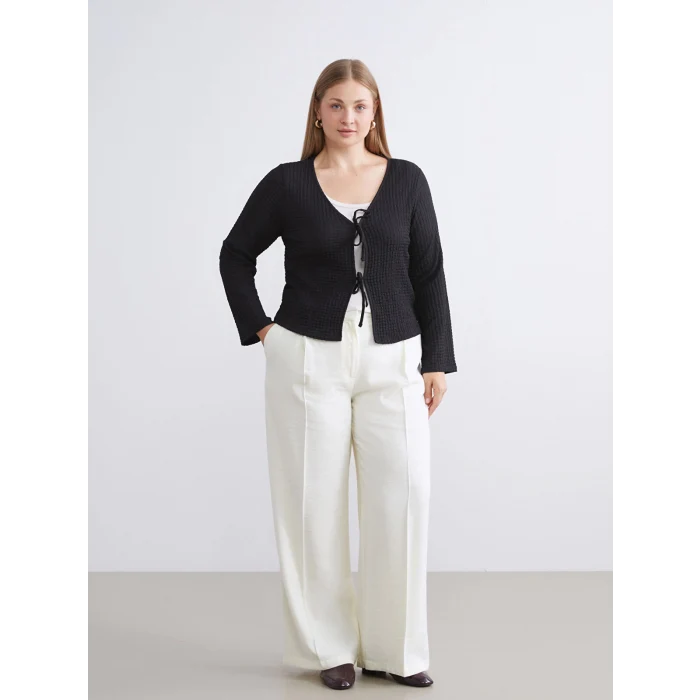 LCWAIKIKI Classic Siyah V Yaka Bağlamalı Dokulu Bluz