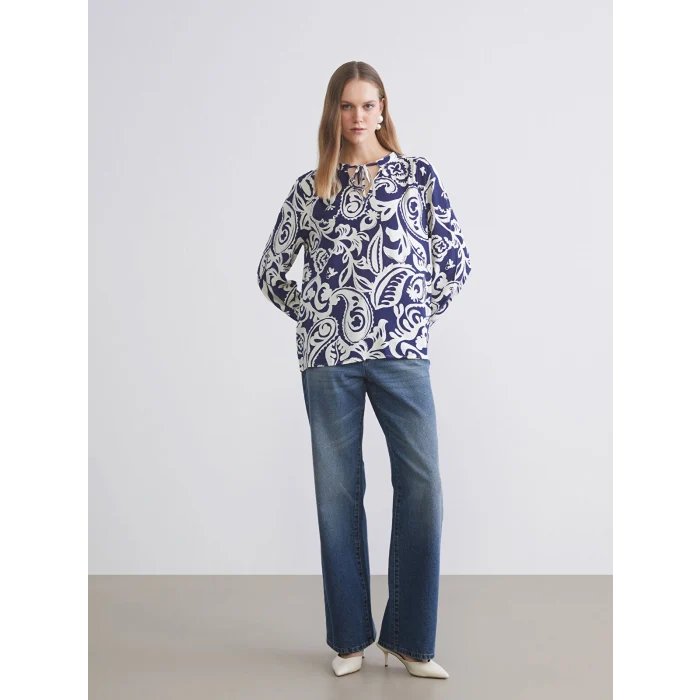 LCWAIKIKI Classic Mavi Bağlamalı Yaka Çiçekli Kadın Bluz