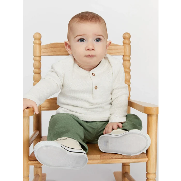 LCW baby Beyaz Bisiklet Yaka Erkek Bebek Tişört ve Şort 2li Takım