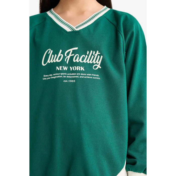 Defacto F7583A8GN651 Yeşil Kız Çocuk Oversize Geniş Kalıp V Yaka Baskılı Okul Sweatshirt
