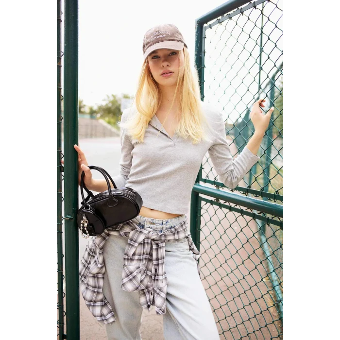 Defacto E7680AXGR210 Gri Coool Fitted Düğmeli Yaka Ribana Uzun Kollu Tişört