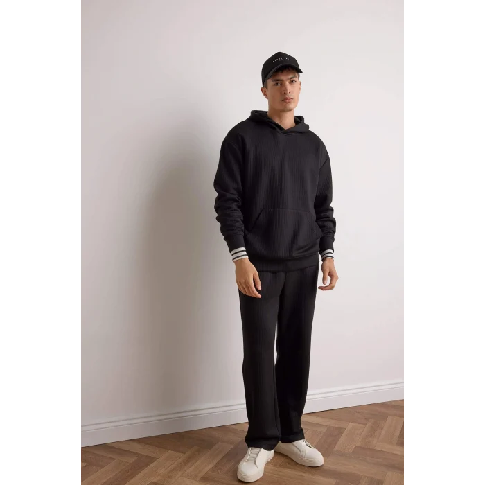 Defacto E9308AXBK81 Siyah Boxy Fit Kapüşonlu Kanguru Cepli Jakarlı Sweatshirt