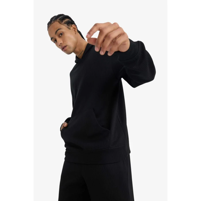 Defacto E9308AXBK81 Siyah Boxy Fit Kapüşonlu Kanguru Cepli Jakarlı Sweatshirt