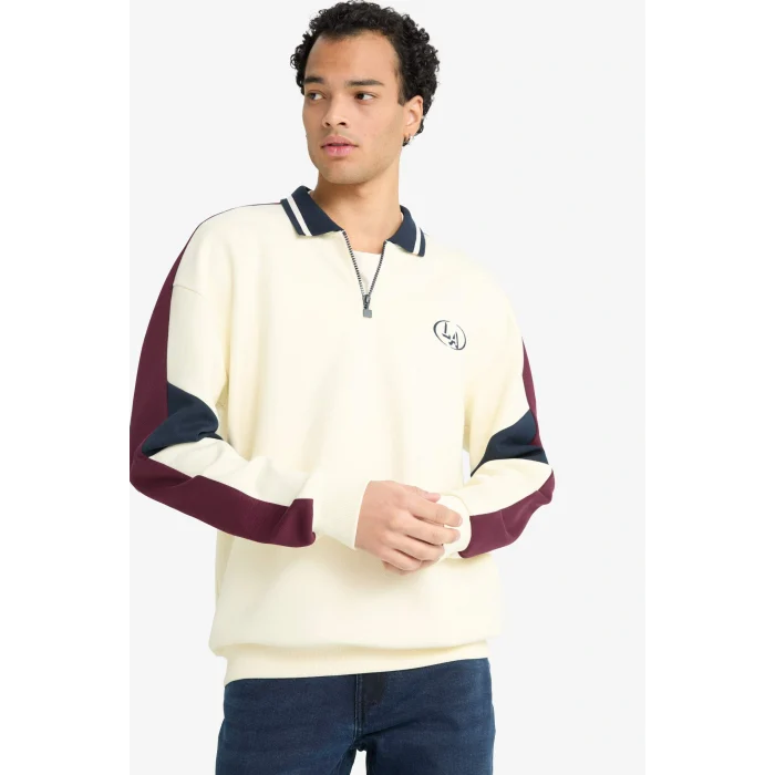 Defacto F0114 Ekru Boxy Fit Dik Yaka Fermuarlı Baskılı Sweatshirt