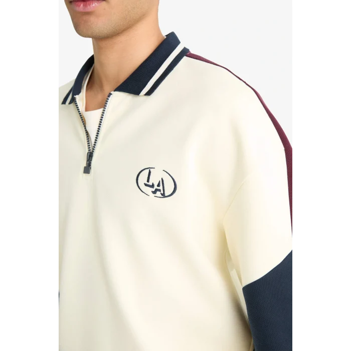 Defacto F0114 Ekru Boxy Fit Dik Yaka Fermuarlı Baskılı Sweatshirt