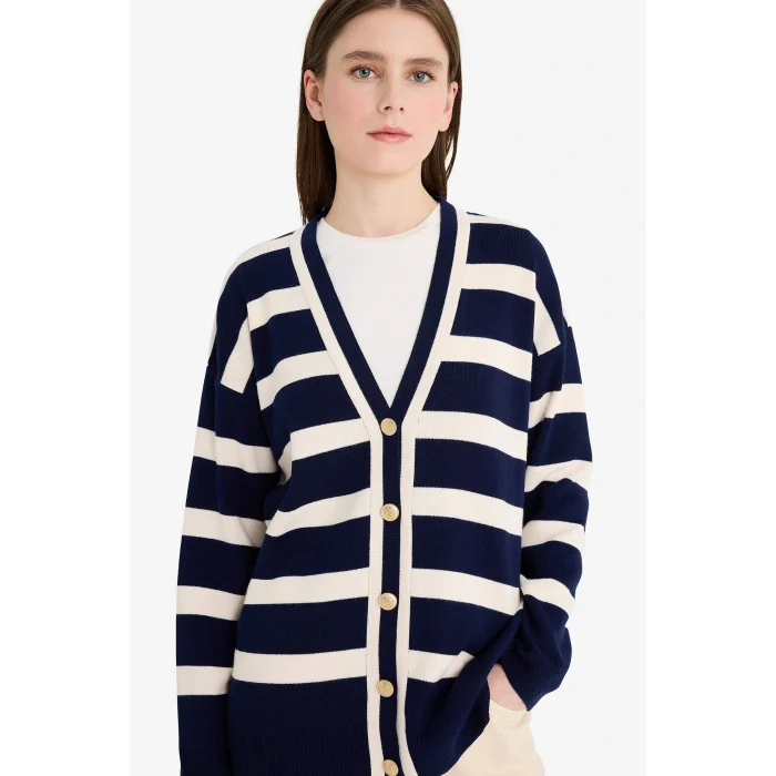 Defacto D2445AXNV134 Lacivert Regular Fit V Yaka Çizgili Düğme Kapmalı Tunik Triko Hırka