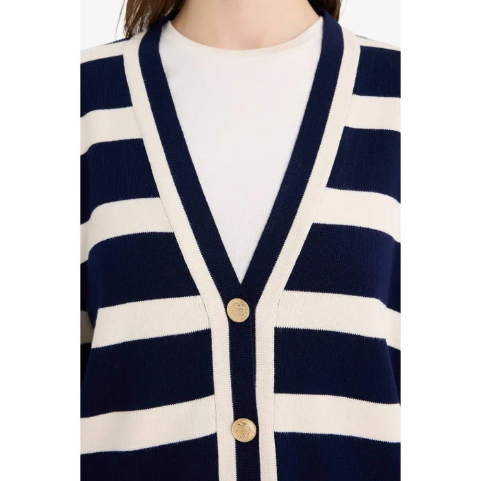 Defacto D2445AXNV134 Lacivert Regular Fit V Yaka Çizgili Düğme Kapmalı Tunik Triko Hırka