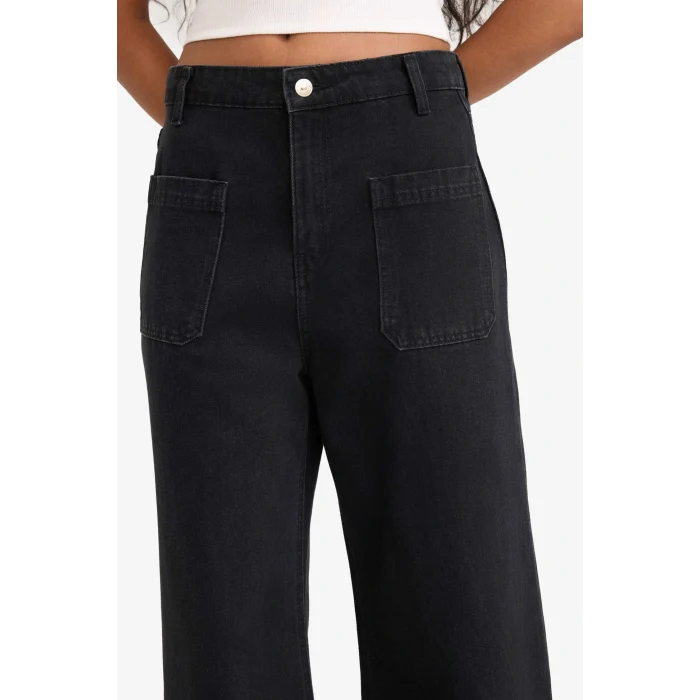 Defacto F2940AXNM40 Siyah Kısa Geniş Paça Yüksek Bel Bilek Boy Jean Pantolon