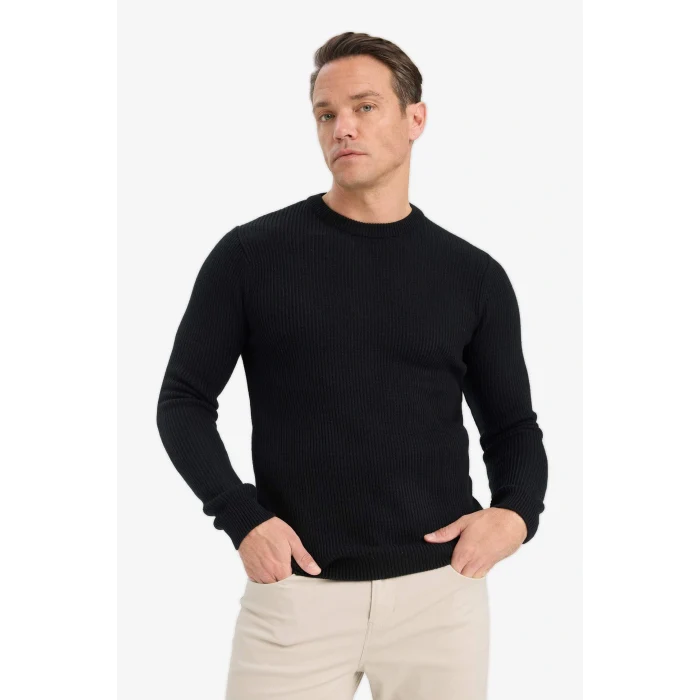 Defacto C8814AXBK27 Siyah Standart Fit Normal Kesim Bisiklet Yaka Dokulu Triko Kazak