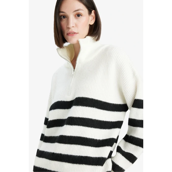 Defacto F3898AXER105 Ekru Relax Fit Yarım Fermuarlı Triko Kazak