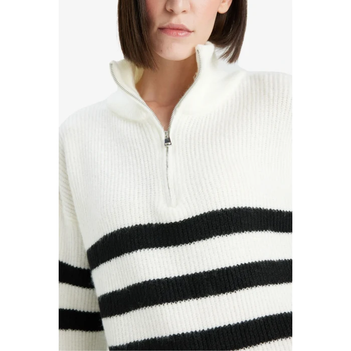 Defacto F3898AXER105 Ekru Relax Fit Yarım Fermuarlı Triko Kazak