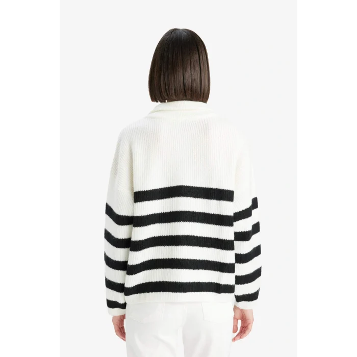 Defacto F3898AXER105 Ekru Relax Fit Yarım Fermuarlı Triko Kazak