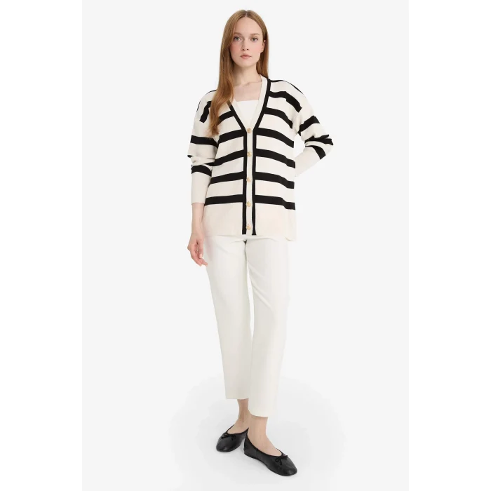 Defacto D2445AXER105 Ekru Regular Fit V Yaka Çizgili Düğmeli Tunik Triko Hırka