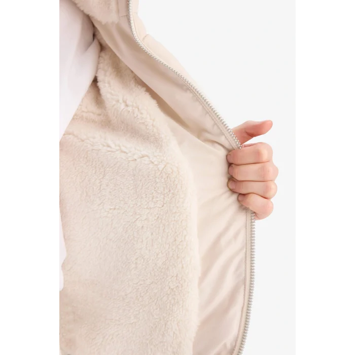 Defacto C5390A8ER37 Ekru Kız Çocuk Pelüş Astar Fermuarlı Şişme Mont