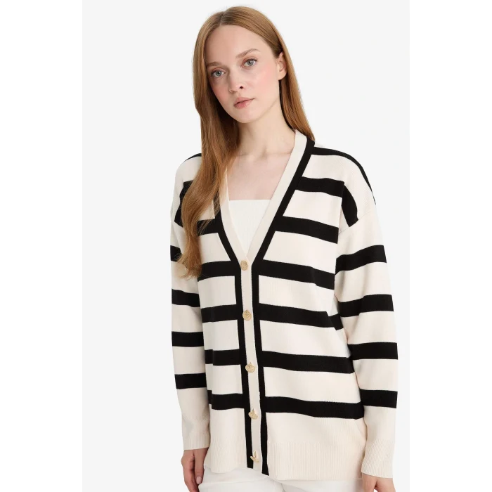 Defacto D2445AXER105 Ekru Regular Fit V Yaka Çizgili Düğmeli Tunik Triko Hırka