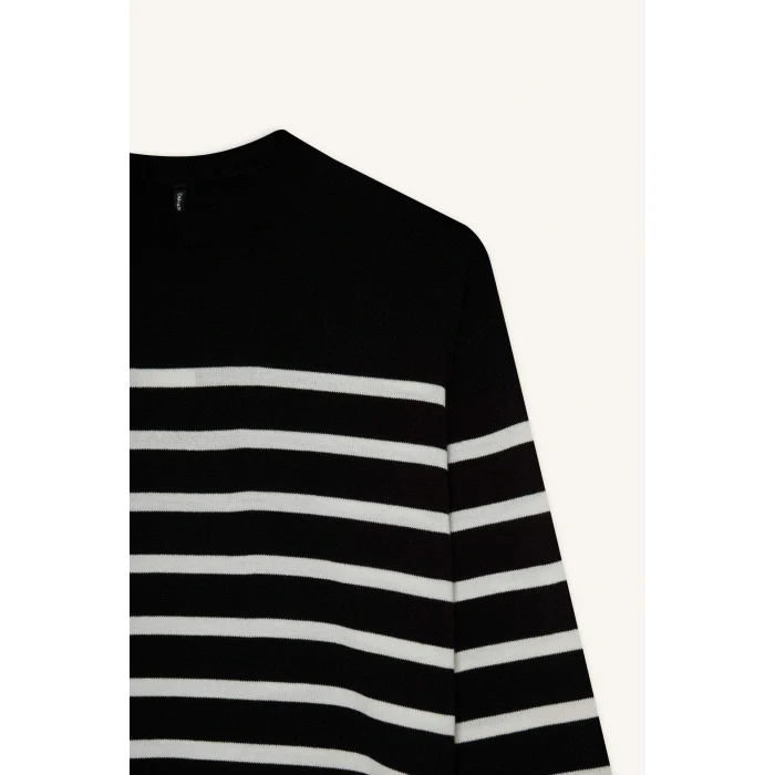 Defacto S7517AZBK27 Siyah Relax Fit Çizgili Bisiklet Yaka Triko Kazak Tunik