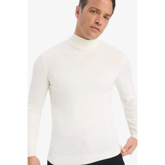 Defacto R1127AZER100 Ekru Slim Fit Dar Kesim Balıkçı Yaka Basic Düz Triko Kazak