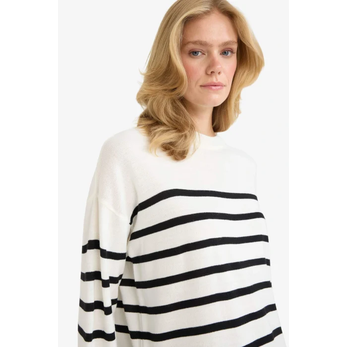 Defacto S7517AZER105 Ekru Relax Fit Çizgili Bisiklet Yaka Triko Kazak Tunik