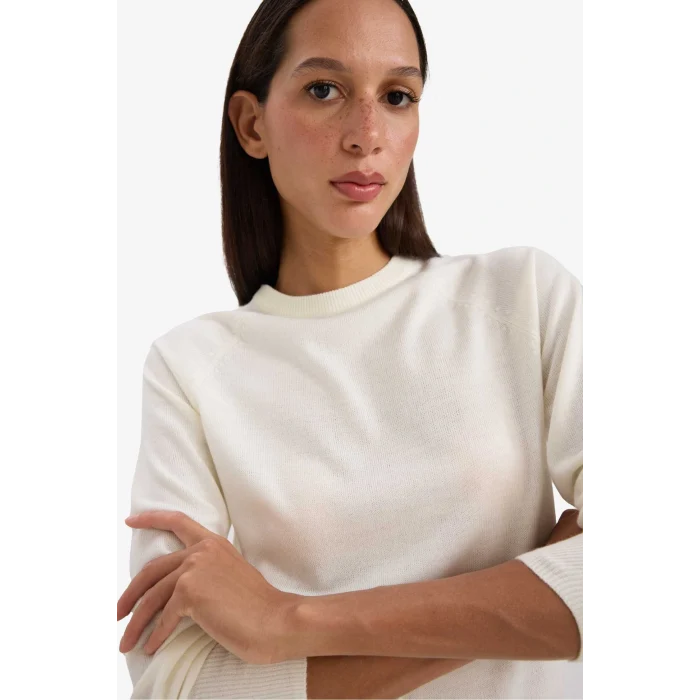 Defacto I6913AZER99 Ekru Relax Fit Bisiklet Yaka Basic Düz Triko Kazak