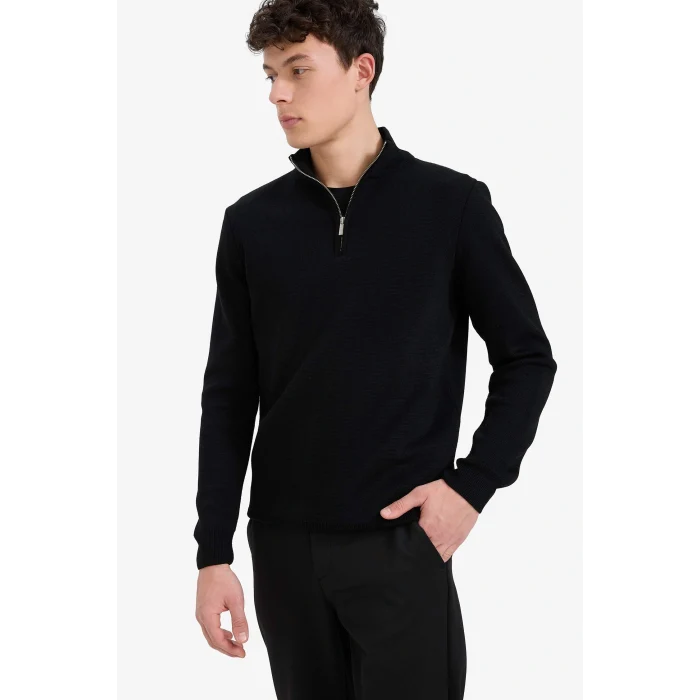 Defacto A5184AXBK27 Siyah Standart Fit Normal Kesim Dik Yaka Yarım Fermuarlı Basic Düz Triko Kazak