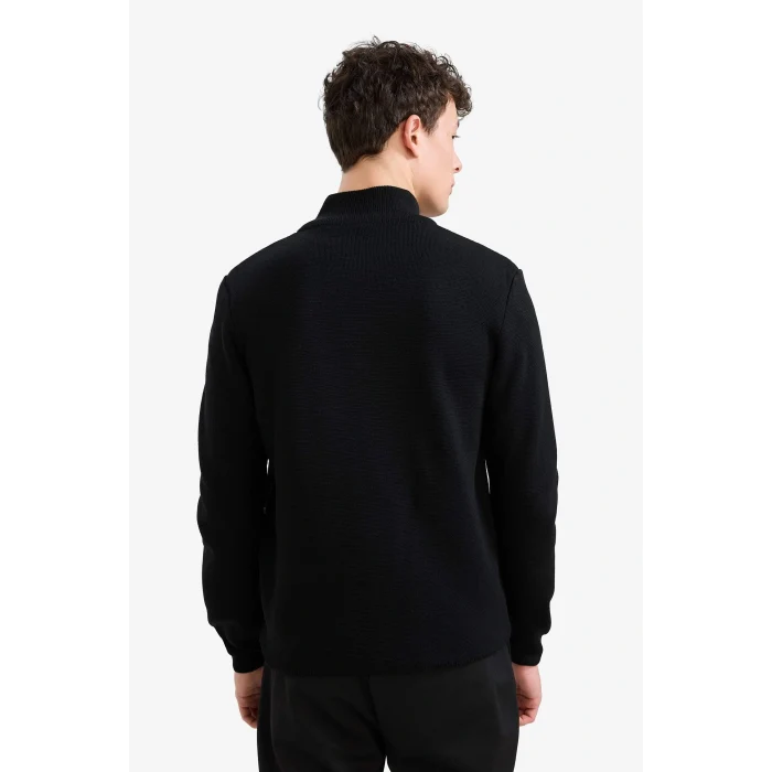 Defacto A5184AXBK27 Siyah Standart Fit Normal Kesim Dik Yaka Yarım Fermuarlı Basic Düz Triko Kazak