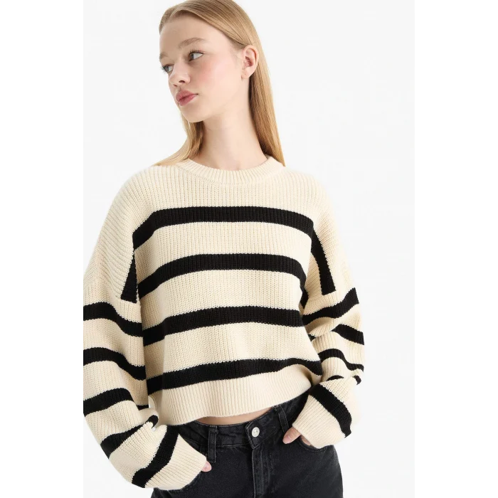 Defacto X4931AZER105 Ekru Coool Oversize Geniş Kalıp Bisiklet Yaka Çizgili Triko Kazak