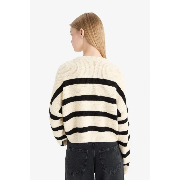 Defacto X4931AZER105 Ekru Coool Oversize Geniş Kalıp Bisiklet Yaka Çizgili Triko Kazak