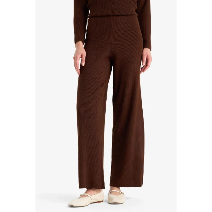 Defacto D6912AXBN227 Kahve Triko Pantolon Regular Fit Basic Düz Beli Lastikli Düz Paça