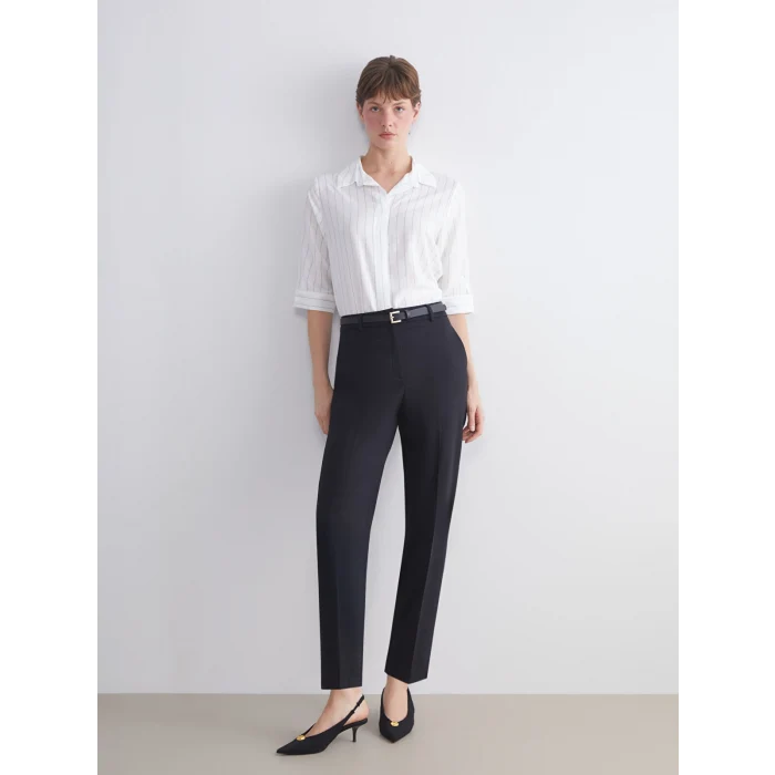 LCWAIKIKI Classic Siyah Büyük Beden Beli Kemerli Kadın Cigarette Pantolon