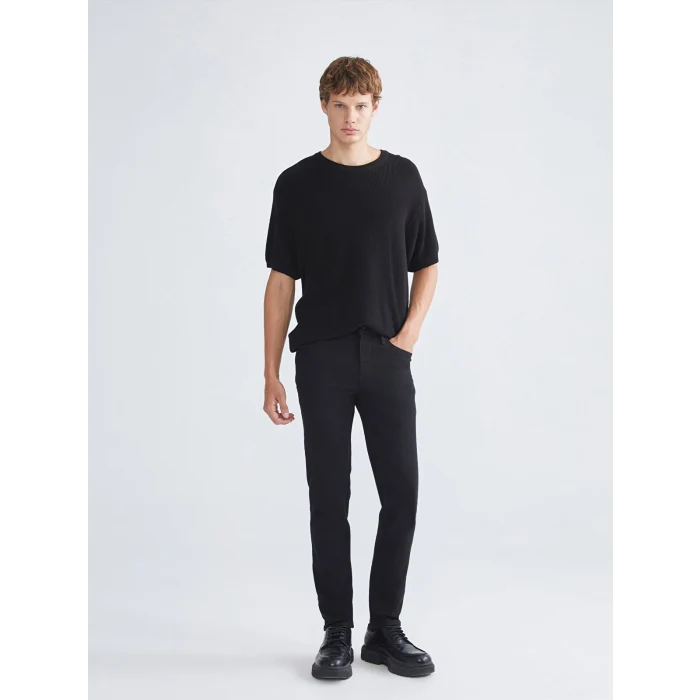 LCW Jeans Siyah 730 Havuç Kalıp Erkek Jean Pantolon